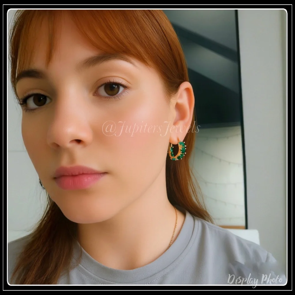 New 14k gold simulated emerald green 8g square princess chunky huggie earrings